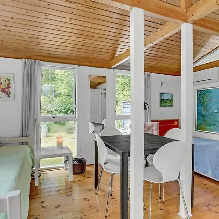 Lovely In With Kitchen *