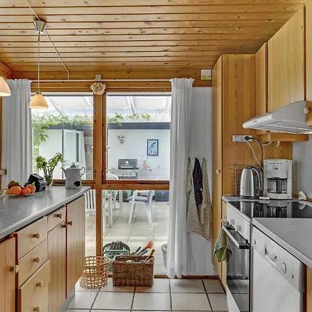Lovely In With Kitchen 度假居 *