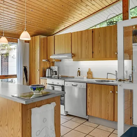 Lovely In With Kitchen 度假居