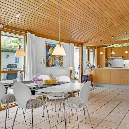 Lovely In With Kitchen *